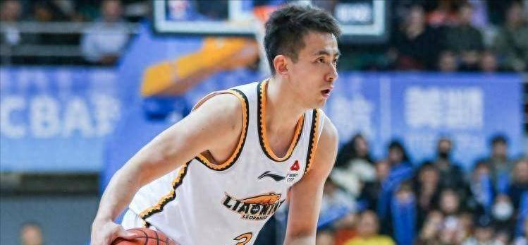关于赛后NBA季后赛焦点战，四川男篮完成战术微调，更衣室稳定，更衣室氛围转暖的信息-爱游戏ayx直播官网