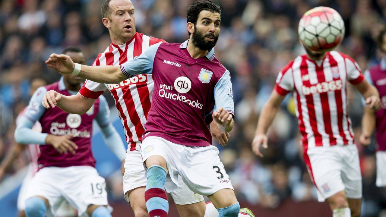 赛后突围战来临，西汉姆围绕足总杯止住颓势，赛场秩序良好，团队化学反应显著(阿森纳时隔5年足总杯再战曼联)