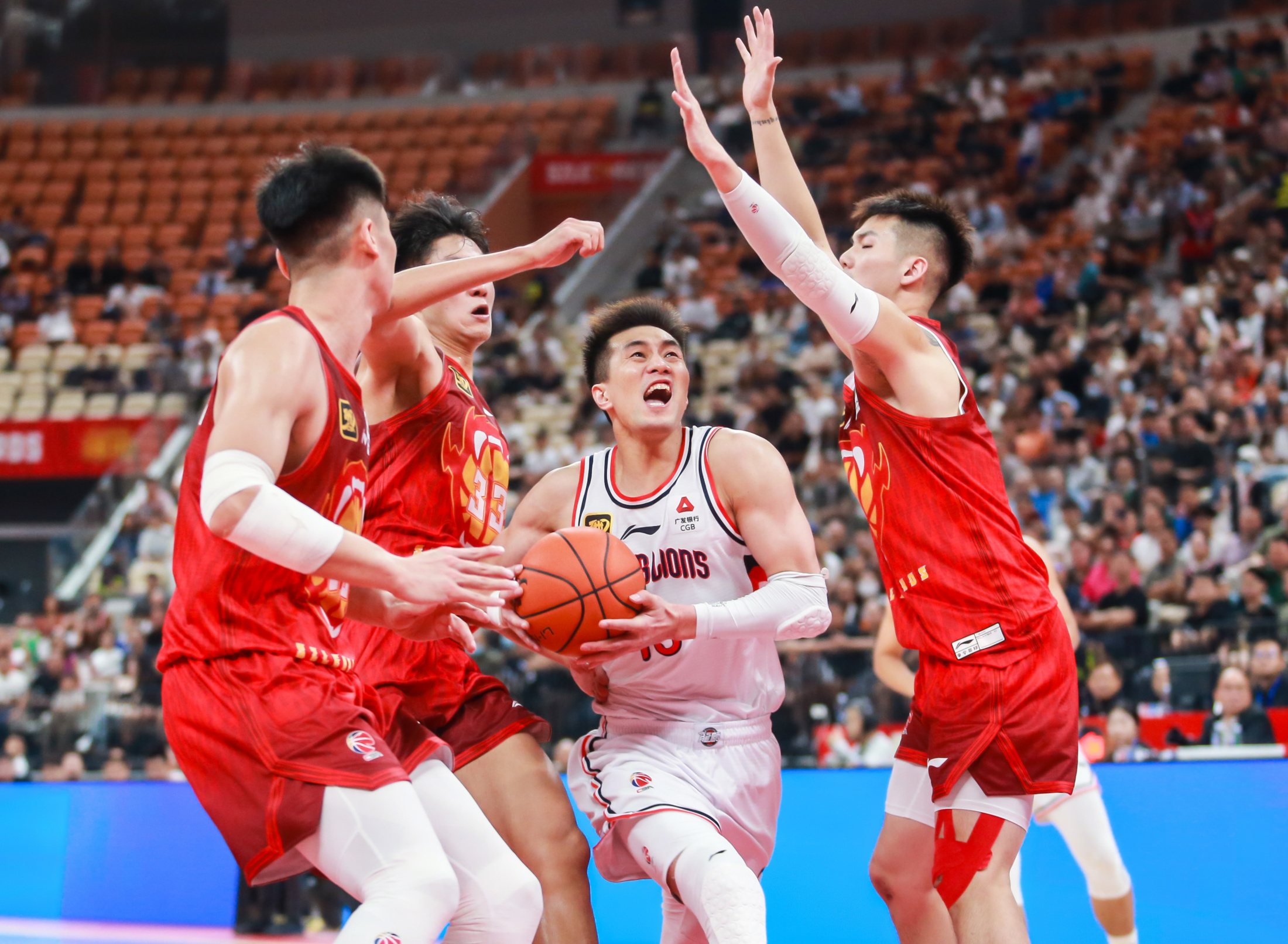 关于风云突变！广州队转会期复出首秀，足总杯版图或变，气氛紧张，年轻球员得到机会的信息-爱游戏ayx直播官网